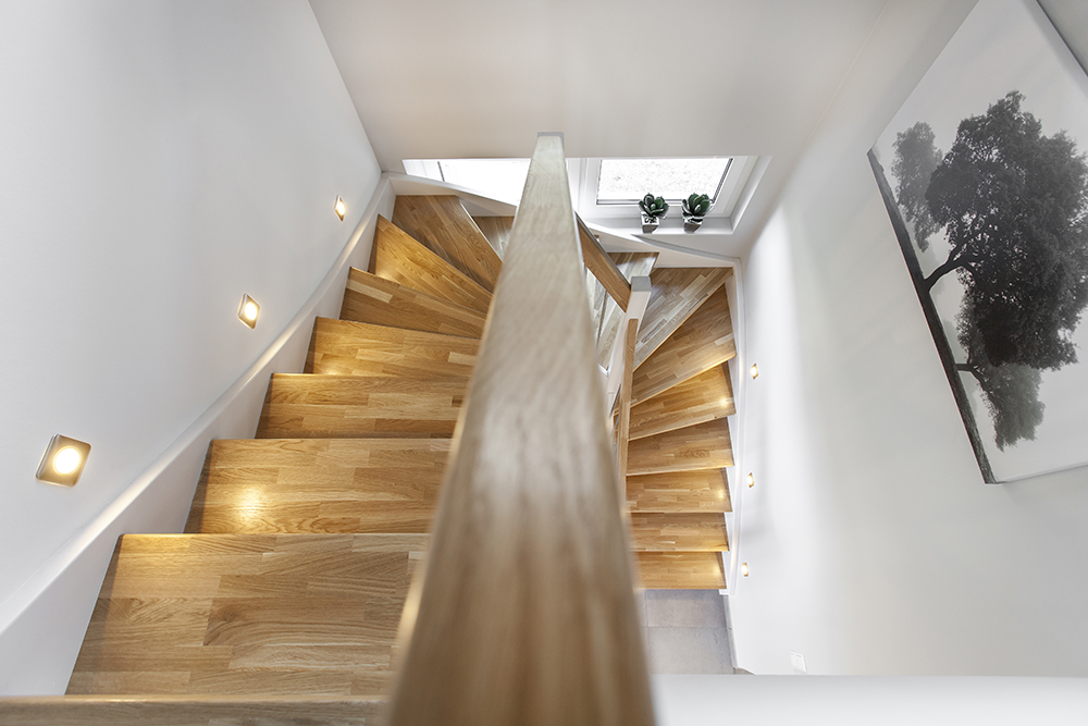 Treppenstufen Holztreppe © Matthias Buehner